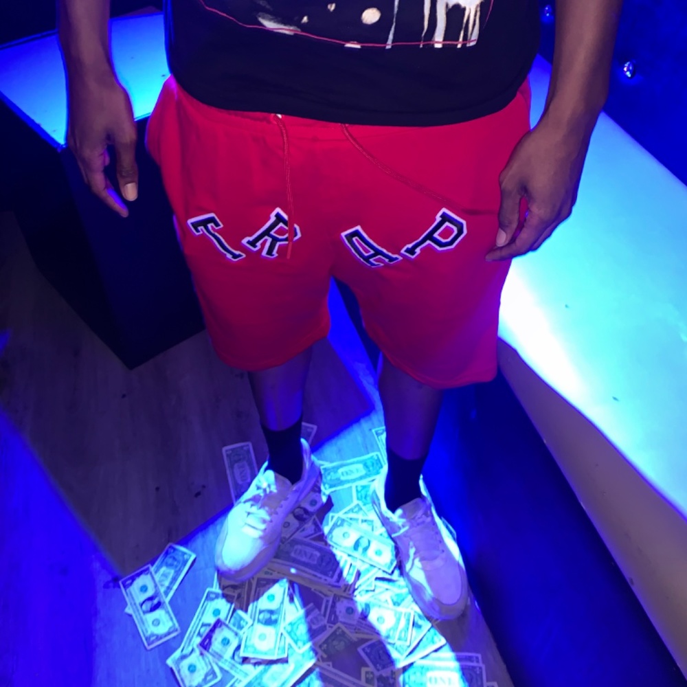 TRAP SHORTS - Picture 2 of 3
